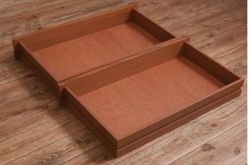 ヴィンテージ家具　北欧ビンテージ　チーク材　木のあたたかみを感じるようなカウンターキャビネット(チェスト、引き出し)