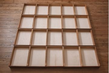 リメイク家具　前板ナラ材　40杯もの引き出しが付いた迫力満点なチェスト(引き出し、書類ケース)