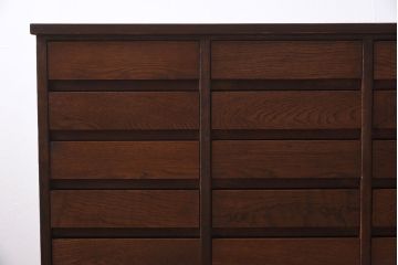 リメイク家具　前板ナラ材　40杯もの引き出しが付いた迫力満点なチェスト(引き出し、書類ケース)