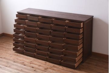 リメイク家具　前板ナラ材　40杯もの引き出しが付いた迫力満点なチェスト(引き出し、書類ケース)