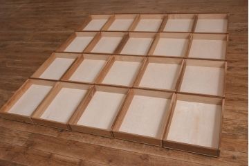 リメイク家具　前板ナラ材　40杯もの引き出しが付いた迫力満点なチェスト(引き出し、書類ケース)
