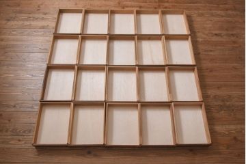 リメイク家具　前板ナラ材　40杯もの引き出しが付いた迫力満点なチェスト(引き出し、書類ケース)