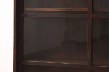 アンティーク家具　和製アンティーク　ガラスのゆらぎが魅力的なガラス戸棚