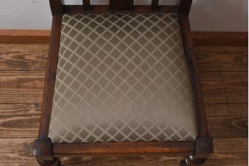 アンティーク家具　イギリスアンティーク　オーク材　クラシカルな雰囲気がお洒落なダイニングチェア(椅子、チェア)