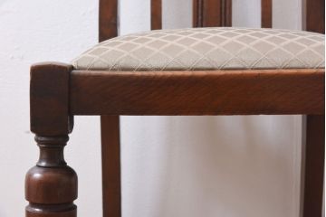 アンティーク家具　イギリスアンティーク　オーク材　クラシカルな雰囲気がお洒落なダイニングチェア(椅子、チェア)