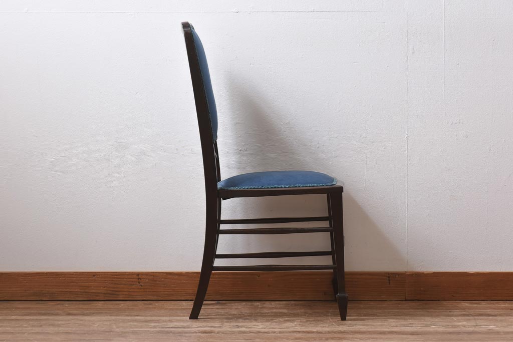 アンティーク家具　フランスアンティーク　オーク材　ブルーのファブリックがシックな印象与えるチェア(椅子)(1)