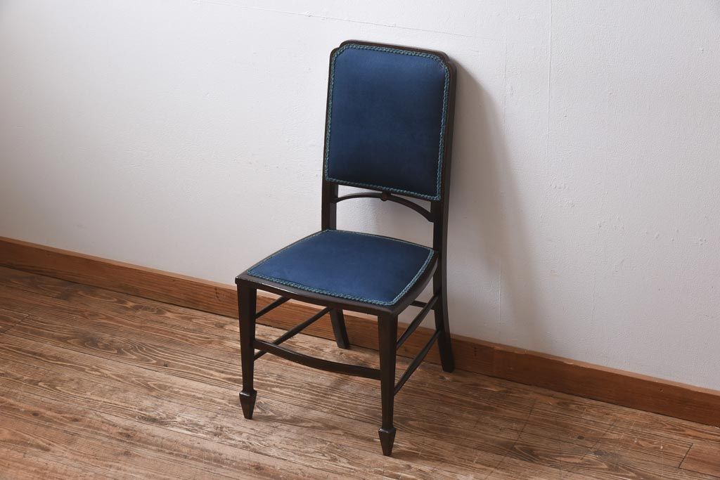 アンティーク家具　フランスアンティーク　オーク材　ブルーのファブリックがシックな印象与えるチェア(椅子)(1)
