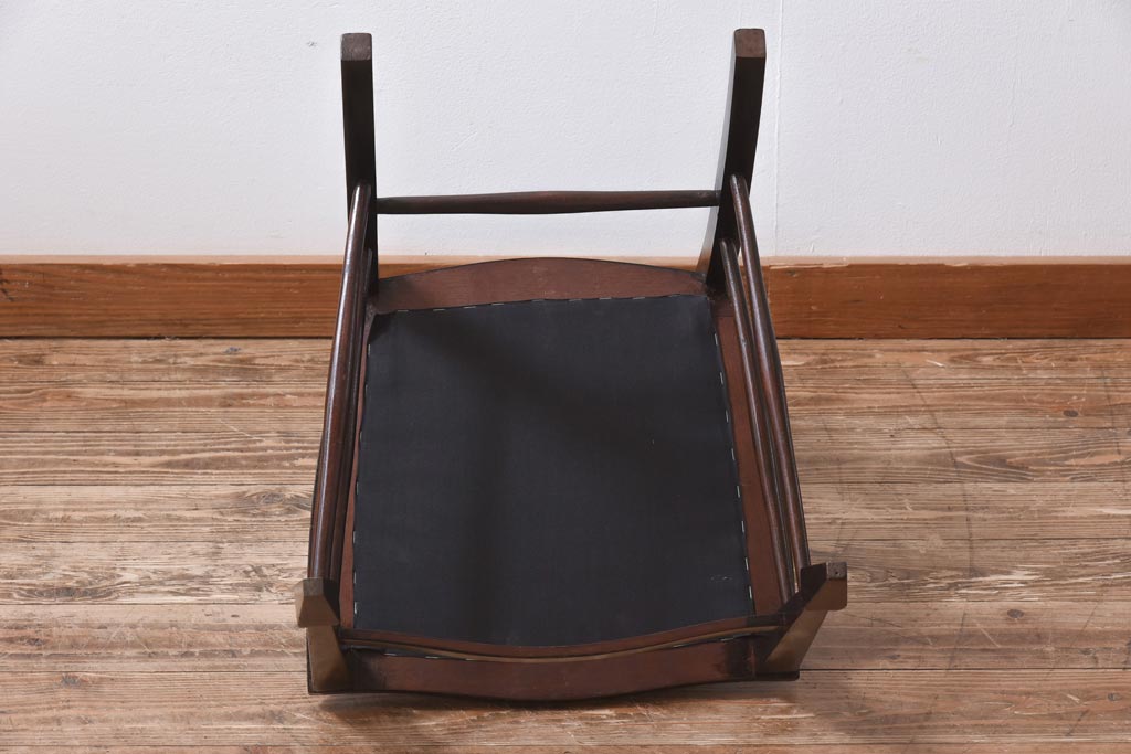 アンティーク家具　フランスアンティーク　オーク材　ブルーのファブリックがシックな印象与えるチェア(椅子)(1)