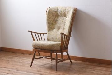 ヴィンテージ家具　イギリスビンテージ　ERCOL(アーコール)　柔らかな雰囲気漂うアームチェア(椅子)(1)