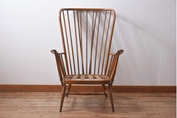 ヴィンテージ家具　イギリスビンテージ　ERCOL(アーコール)　柔らかな雰囲気漂うアームチェア(椅子)(1)