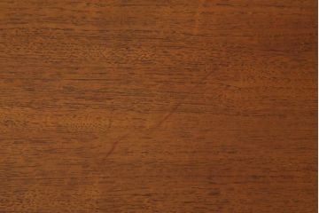 ヴィンテージ家具　北欧ビンテージ　yonger(ヤンガー)社　シャープなデザインがおしゃれなサイドボード