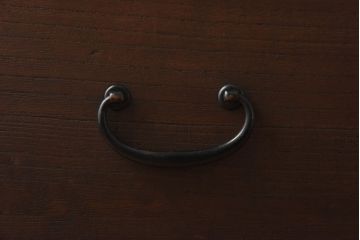 アンティーク家具　和製アンティーク　シンプルデザインが取り入れやすい箪笥ローボード(ローチェスト)
