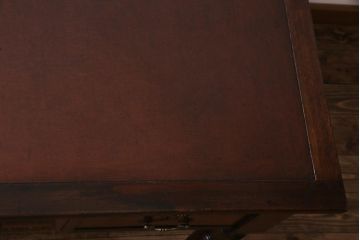 アンティーク家具　イギリスアンティーク　ウォールナット材　クラシカルな佇まいが魅力的な両袖デスク(机、在宅ワーク、在宅用作業台)