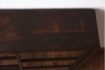 アンティーク家具　和製アンティーク　趣きあるガラス遣いが目を引くガラス戸棚