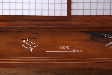 和製アンティーク　ケヤキ材　上手物　大正ロマンな雰囲気高まる色ガラス入り衝立(パーテーション、間仕切り)