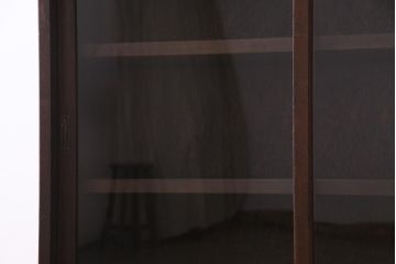 レトロ家具　和製アンティーク　物懐かしい佇まいが目を惹く昭和レトロな戸棚(収納棚、飾り棚、本棚)