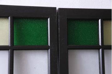 ペイント家具　当時物色ガラス　ナラ材　大正ロマンの雰囲気漂う上手物ガラス戸2枚セット(引き戸、建具)