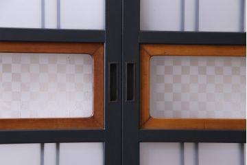 当店オリジナルガラス入り　ペイント家具　シックでモダンなガラス格子戸4枚セット(引き戸、ガラス戸、建具)