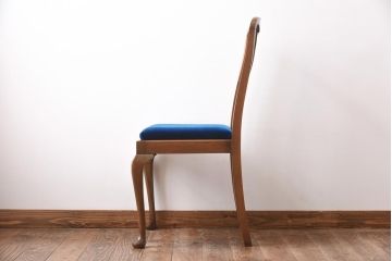 アンティーク家具　イギリスアンティーク　バーチ材　凛とした佇まいが素敵なチェア(ダイニングチェア)(1)