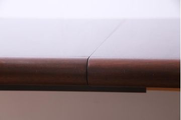 北欧家具　デンマーク　深みを帯びたなめらかなチーク材のエクステンションテーブル(ダイニングテーブル、拡張式テーブル)