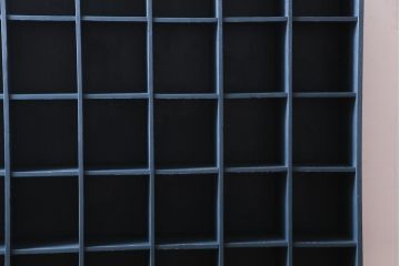 ペイント家具　7×7マス　シックな色合いが魅力のマス目棚(ロッカー、オープンラック、収納棚)