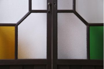 大正ロマン　当時物色ガラス　黄色と緑のアクセントがお洒落なガラス戸2枚セット(引き戸、建具)