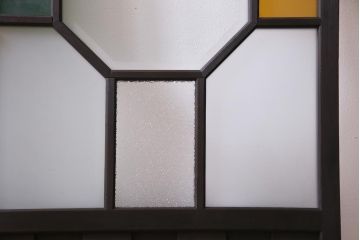 大正ロマン　当時物色ガラス　黄色と緑のアクセントがお洒落なガラス戸2枚セット(引き戸、建具)(1)