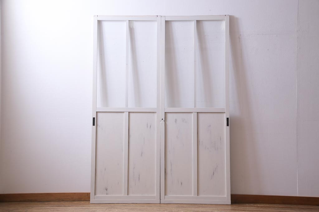 和製アンティーク　シャビーなペイントがお洒落な雰囲気漂うガラス戸2枚セット(建具、引き戸)