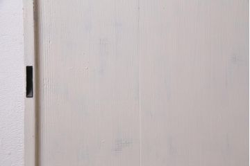 ペイント建具　昭和初期　レトロな印象与える幅狭タイプの板戸1枚(建具)