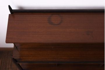ヴィンテージ家具　イギリスビンテージ　G-PLAN(ジープラン)　Tola&Black　シャープなシルエットが格好良いサイドボード(収納棚)