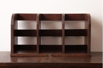 アンティーク雑貨　昭和レトロ　シンプルなブックスタンド(本立て)