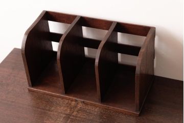 アンティーク雑貨　昭和レトロ　シンプルなブックスタンド(本立て)