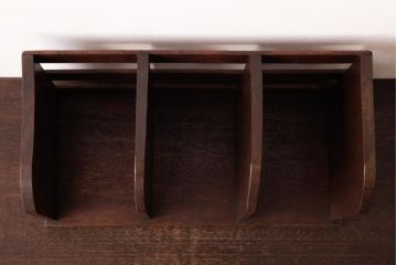 アンティーク雑貨　昭和レトロ　シンプルなブックスタンド(本立て)