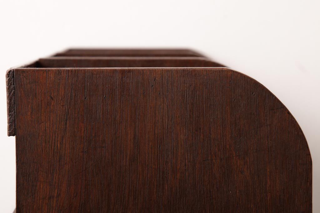 アンティーク雑貨　昭和レトロ　シンプルなブックスタンド(本立て)