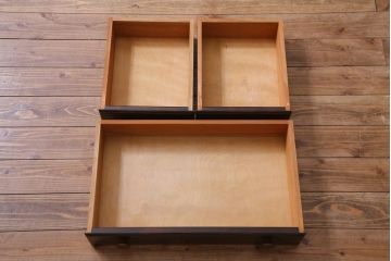 中古　松本民芸家具　レアもの!大きめの取っ手が印象的なF型食器棚(カップボード、飾り棚、収納棚)(定価約100万円)