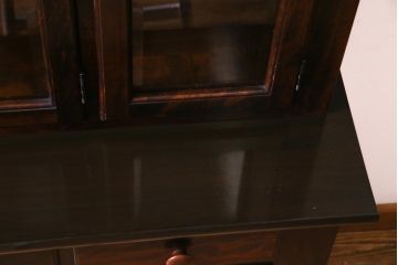 中古　松本民芸家具　レアもの!大きめの取っ手が印象的なF型食器棚(カップボード、飾り棚、収納棚)(定価約100万円)