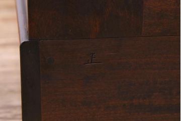 中古　松本民芸家具　レアもの!大きめの取っ手が印象的なF型食器棚(カップボード、飾り棚、収納棚)(定価約100万円)