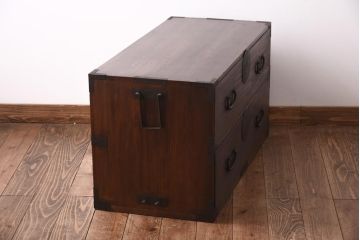 アンティーク家具　和製アンティーク　すっきりとしたデザインの箪笥ローボード(ローチェスト)