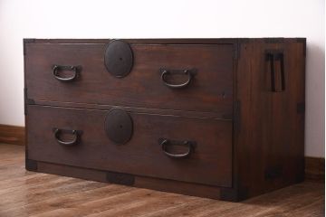 アンティーク家具　和製アンティーク　すっきりとしたデザインの箪笥ローボード(ローチェスト)