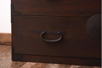 アンティーク家具　和製アンティーク　すっきりとしたデザインの箪笥ローボード(ローチェスト)