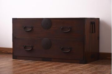 アンティーク家具　和製アンティーク　すっきりとしたデザインの箪笥ローボード(ローチェスト)