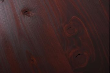 アンティーク家具　和製アンティーク　松の金具が目を惹く上品な箪笥ローボード(ローチェスト)