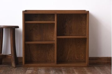 アンティーク家具　昭和期　栓材　サイズの違う棚が便利なブックシェルフ(本棚、オープンラック)
