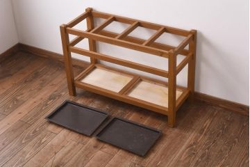 アンティーク雑貨　昭和レトロ　木の素朴な雰囲気が魅力の傘立て