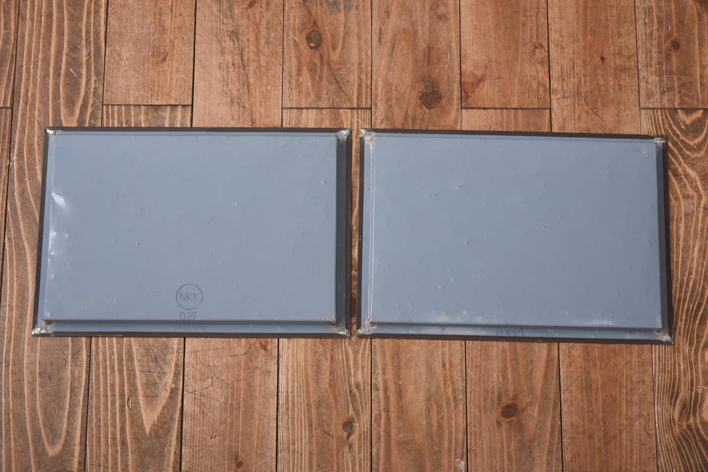 アンティーク雑貨　昭和レトロ　木の素朴な雰囲気が魅力の傘立て