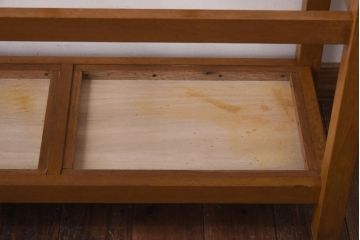 アンティーク雑貨　昭和レトロ　木の素朴な雰囲気が魅力の傘立て