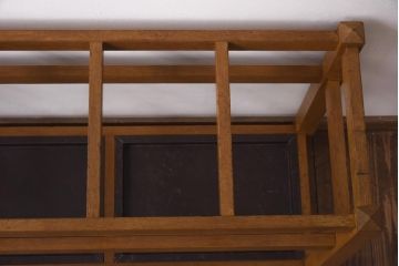 アンティーク雑貨　昭和レトロ　木の素朴な雰囲気が魅力の傘立て