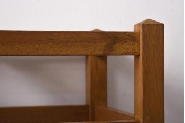 アンティーク雑貨　昭和レトロ　木の素朴な雰囲気が魅力の傘立て