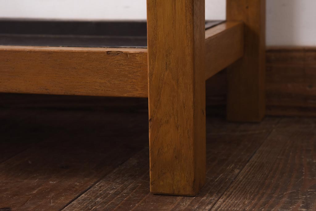 アンティーク雑貨　昭和レトロ　木の素朴な雰囲気が魅力の傘立て