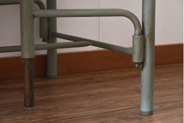 ラフジュ工房オリジナル 格納スツール付き　アンティークペイントが魅力の8人掛けテーブル(ダイニングテーブル、作業台)